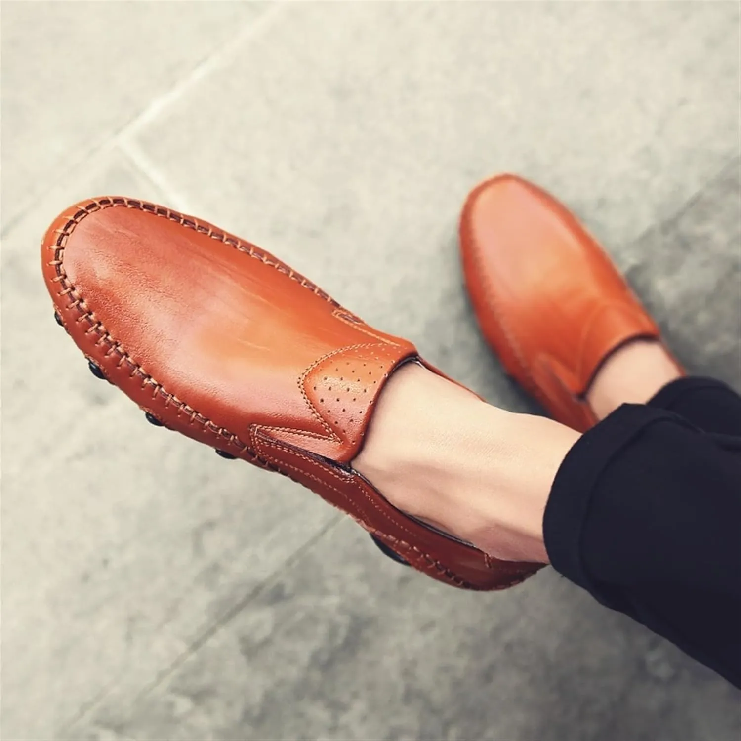 Men's Lightweight Driving Loafers – Breathable Leather Slip-Ons with Anti-Slip Sole, Flat Heel, and Comfortable Fit for Walking
